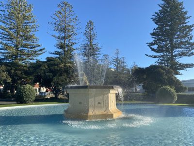 7.-Tom-Parker-Fountain-Title-Photo_Jane-Wright
